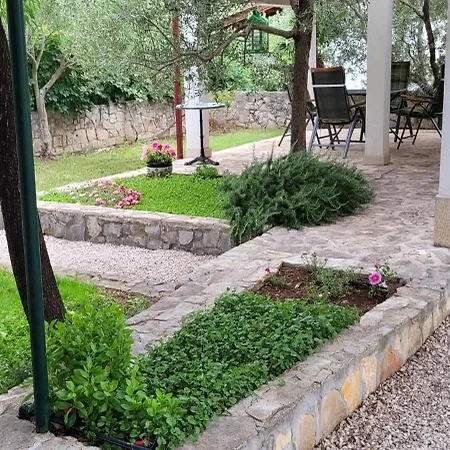 Small Family House Feniks 밀나