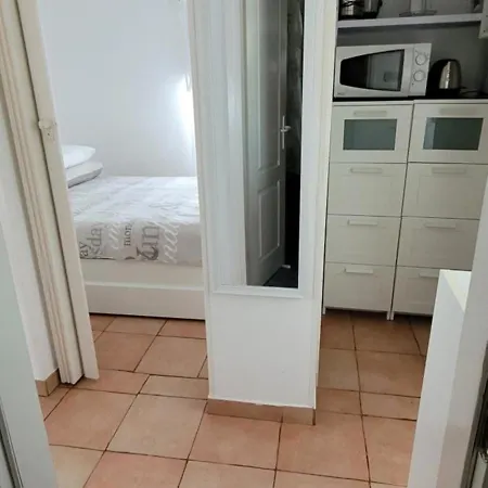 Small Family House Feniks Milna